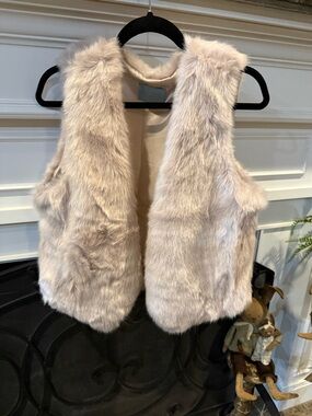 Skies Are Blue Blush Faux Fur Vest